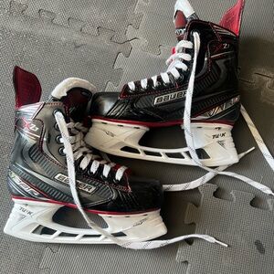 Bauer hockey ice skates
